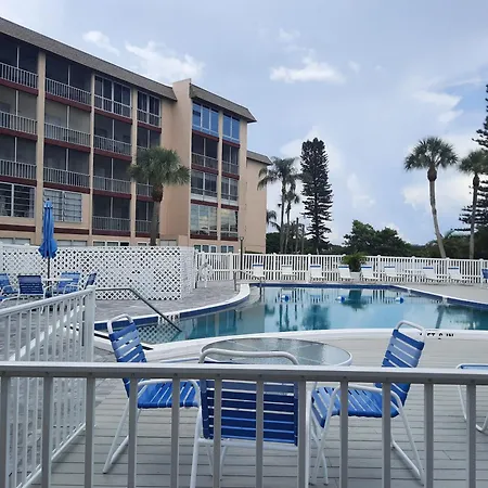4080 Lake Bayshore Drive